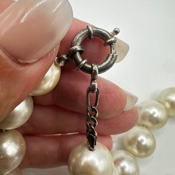 16" Vintage Heavy Ceramic Faux Pearl necklace with sterling silver hardware! - Picture 5 of 13